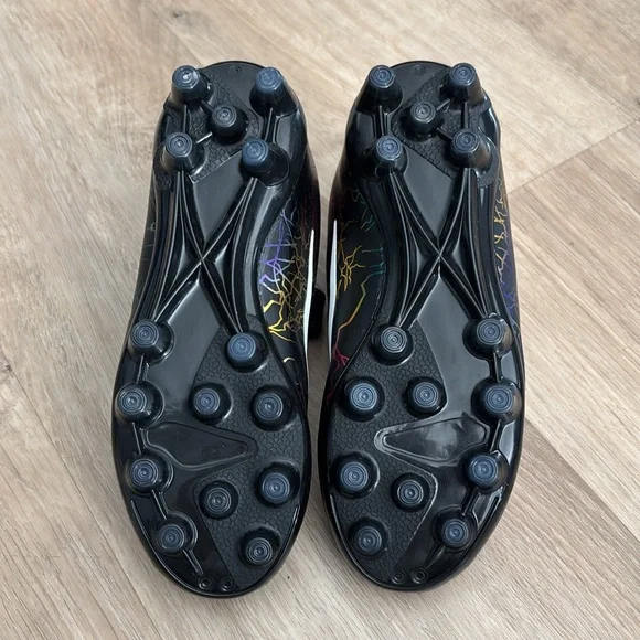 Amazon Kids Shoes - Black with Multicolor Lightning - Picture 4 of 4